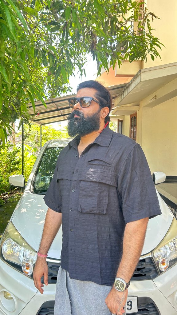 VineeshV2255's tweet photo. തനിച്ചിരിക്കാനാണ് എനിക്കിഷ്ടം, എനിക്ക് ഒട്ടും ബോറടിക്കില്ല! https://t.co/rqOVX8b19R
