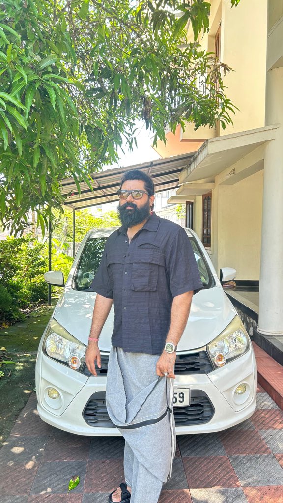 VineeshV2255's tweet photo. തനിച്ചിരിക്കാനാണ് എനിക്കിഷ്ടം, എനിക്ക് ഒട്ടും ബോറടിക്കില്ല! https://t.co/rqOVX8b19R