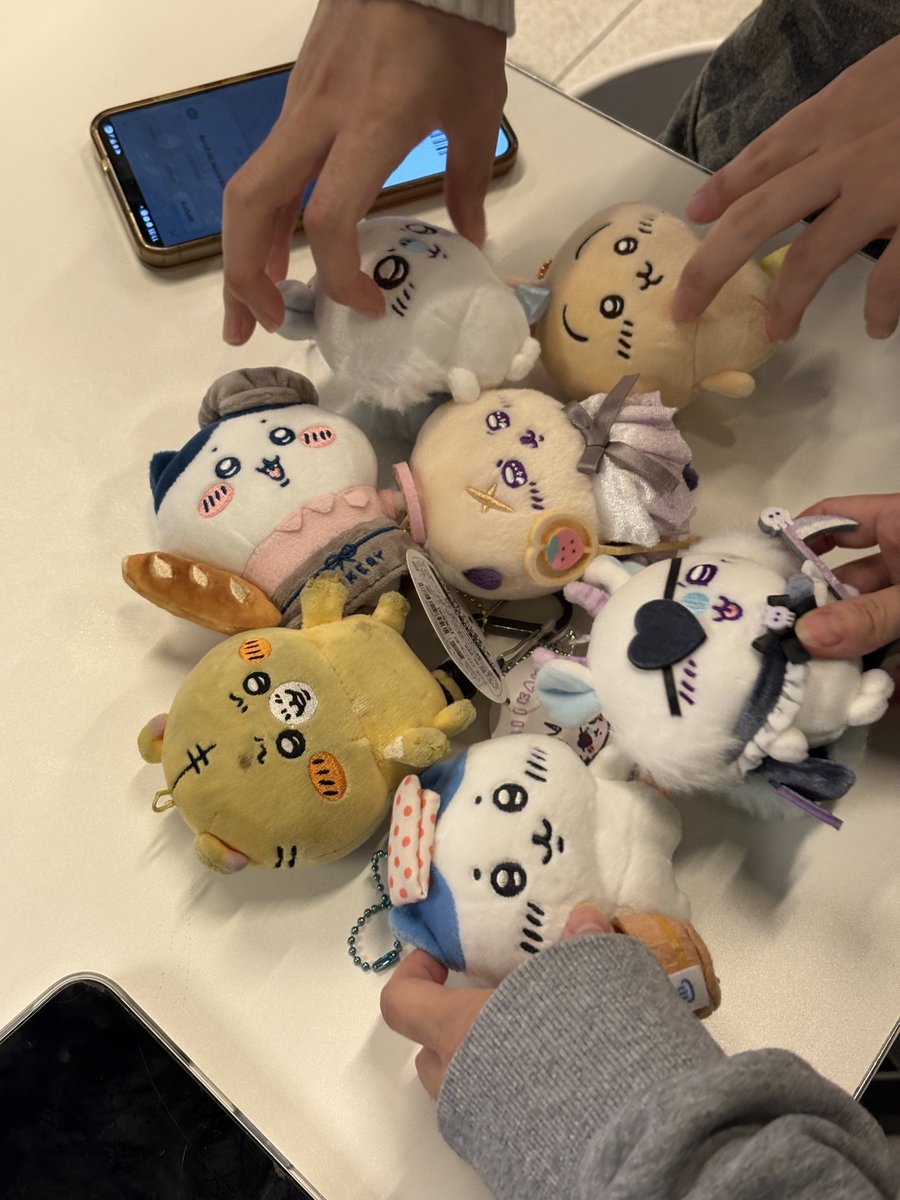bubblue0o's tweet photo. 나 이거 인어섬 단관 모임에 들고갔다가 개조롱당함
미안해 바빠서 못빨았어...
그래두 사랑받았어요 이목구비는 못 숨기니까 https://t.co/glWoer7Jk9