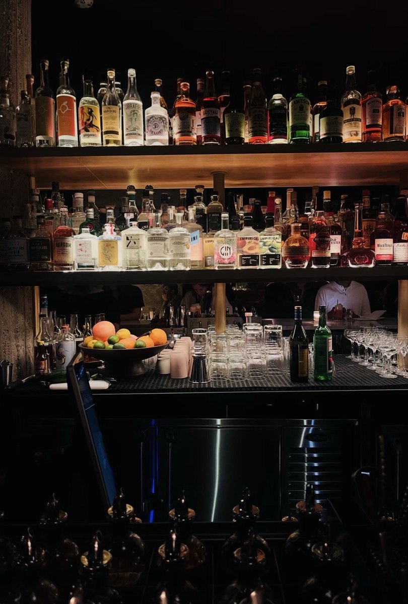 LenaMorganXO's tweet photo. There's something about a quiet bar at the end of a long day.

No rush, no plans, just a good drink and a moment to unwind. I've learned to appreciate evenings like this. ✨ https://t.co/3LfnggCyhP