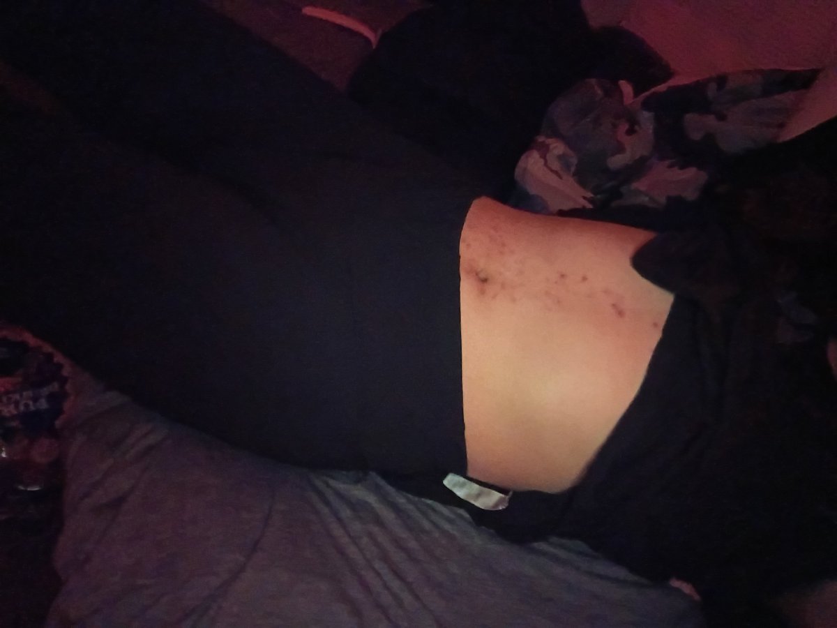 NikiDaBunny's tweet photo. Femboy in leggings hehehe:3
#femboy #thighs #Leggings #cute #legsup https://t.co/4f1Dgw4sEo