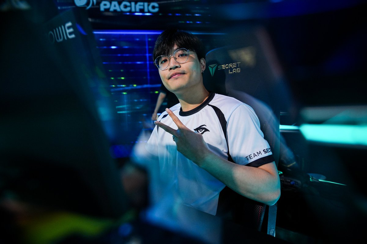 STYR0N's tweet photo. LFT 2027 

Reposting as the season concludes, i am now LFT as a UNRESTRICTED FREE AGENT 

-IGL / Initiator / Mid-rounder
-Fluent in English and Chinese  
-Open to all regions, ready to relocate 🇺🇸🇪🇺🇨🇳

Contact me or @frsvalo 
Likes & retweets greatly appreciated🫶