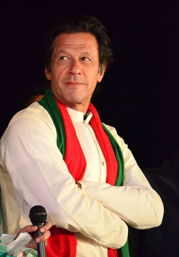 echoes_of_me56's tweet photo. اسلام وعلیکم میرے پاکستانیوں 🫠
مایوس نہیں ہونا مشکل وقت ضرور ہے لیکن نا ممکن تو نہیں؟
عمران خان واپس ضرور آئے گا، ان شاءاللہ
#PMIK https://t.co/7IyupGk4Ft