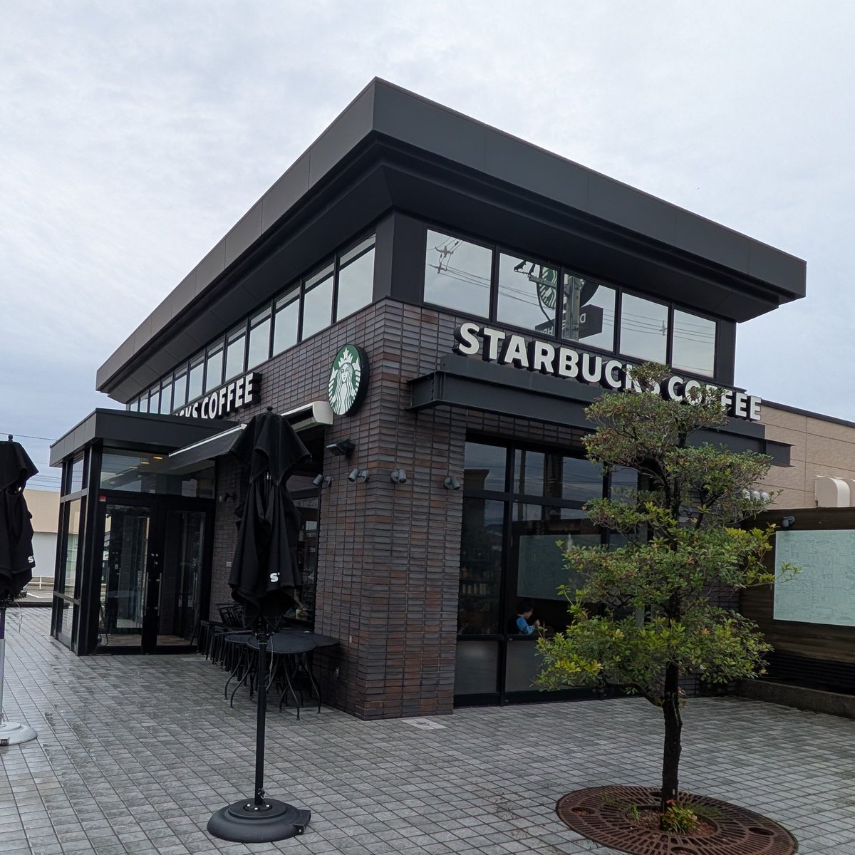 penginx1's tweet photo. スターバックスコーヒー 午後からは、
『 富山天正寺店 』『 富山藤の木店 』
に訪問。 https://t.co/0gF7Vi5UnO