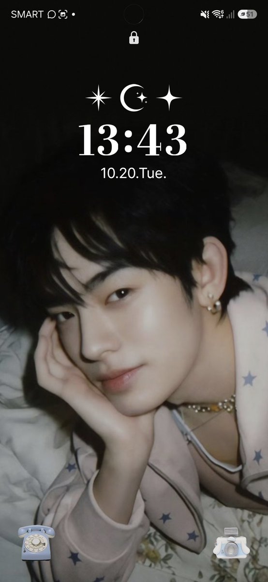 cinnamopor_'s tweet photo. If you see this do it 

☆ profile 
☆ lockscreen
☆ last song played 
☆ pinterest https://t.co/8dT5dhpnrp