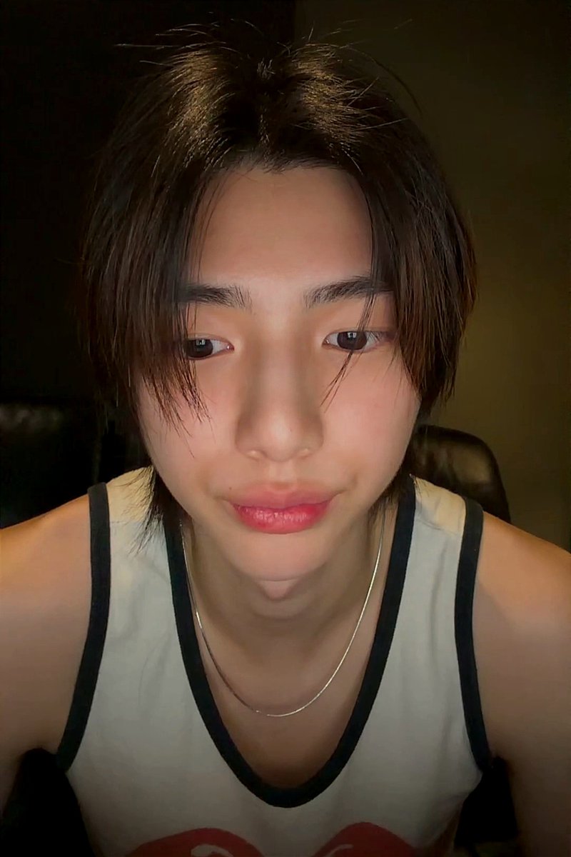 jjuwche's tweet photo. poutty jju 🤏🏻 https://t.co/KSwta2ocmM