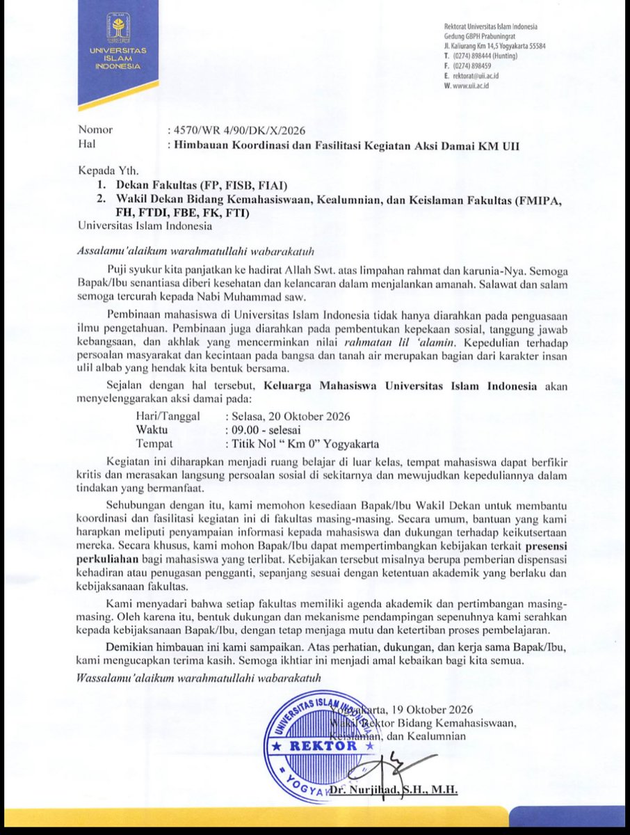 BRamadhan_1448h's tweet photo. UMY menegaskan surat tersebut bukan kewajiban untuk berdemonstrasi, melainkan bentuk dukungan terhadap hak mahasiswa menyampaikan aspirasi secara damai, tertib, dan bertanggung jawab. 
__ 
Follow @bulanramadhan_1448h for more info! #ramadhan1448h #uii #umy #demonstrasi https://t.co/zOMwFlmzsx