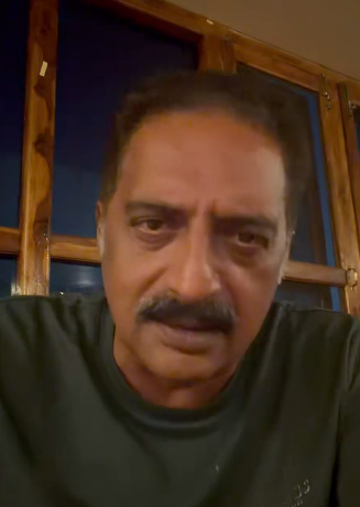 MayankNorth's tweet photo. Is this the most punchable face right now? https://t.co/8IRhYlKh8d