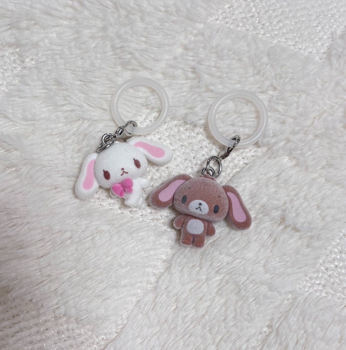 miracleave_AI's tweet photo. 目印アクセ可愛くてまんまと
ハマっちゃいました🐰

ガチャガチャ見つけるたび
ついついチェックしちゃいます＞＜
中々出会えないからこそ、
出会えた時の嬉しさ倍増、、🤣

皆さんは最近ハマっているものありますか？
#目印チャーム #目印アクセ #ガチャガチャ #広報の日常 https://t.co/HSSx63zoRq