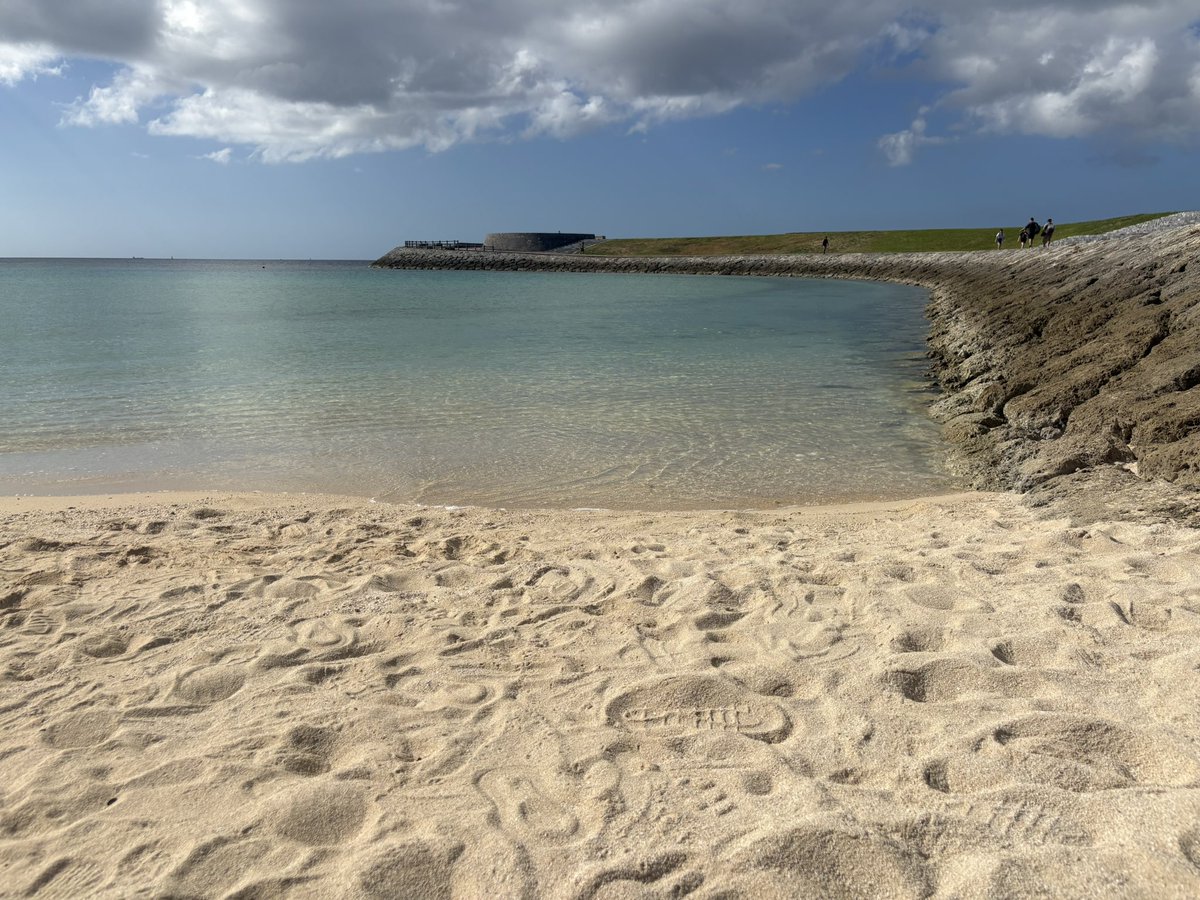 chara_ko_'s tweet photo. 映画の影響で、散歩しに海に来た！！ https://t.co/x829la20Gt
