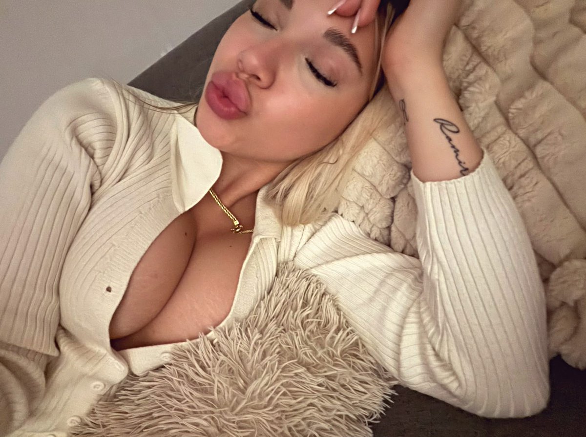 pixiexxi tweet picture