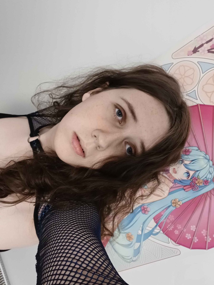 EndlessAether's tweet photo. Was thinking about how I hadn't posted a selfie in a while
Does part of me get nervous over the idea of losing anonymity?  Sure but then I get compliments and everything fixes itself https://t.co/eLvn3UdhXd