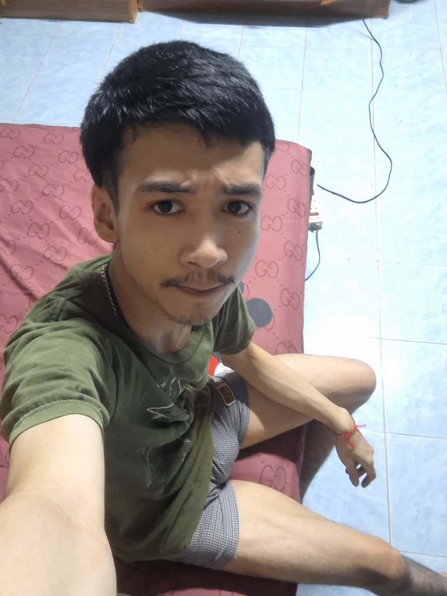 nkgbfw tweet picture