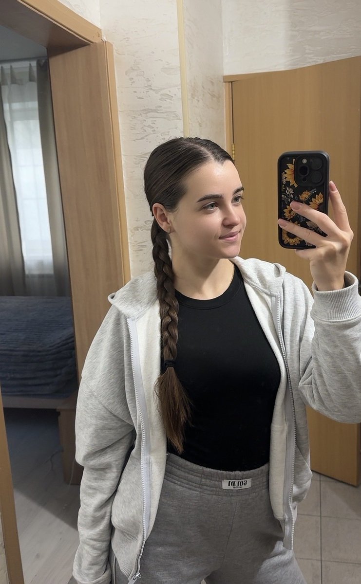 dianka28029's tweet photo. Доброго раночку😍одягнулася тепленько і біжу працювати🫣сьогодні день,коли потрібно закрити зб1р😇допоможете?
Як ви?які плани на день?

Paypal: kasyanova11111@gmail.com
Mono: https://t.co/p2nMFRqKtT https://t.co/kAyyAHxfrj