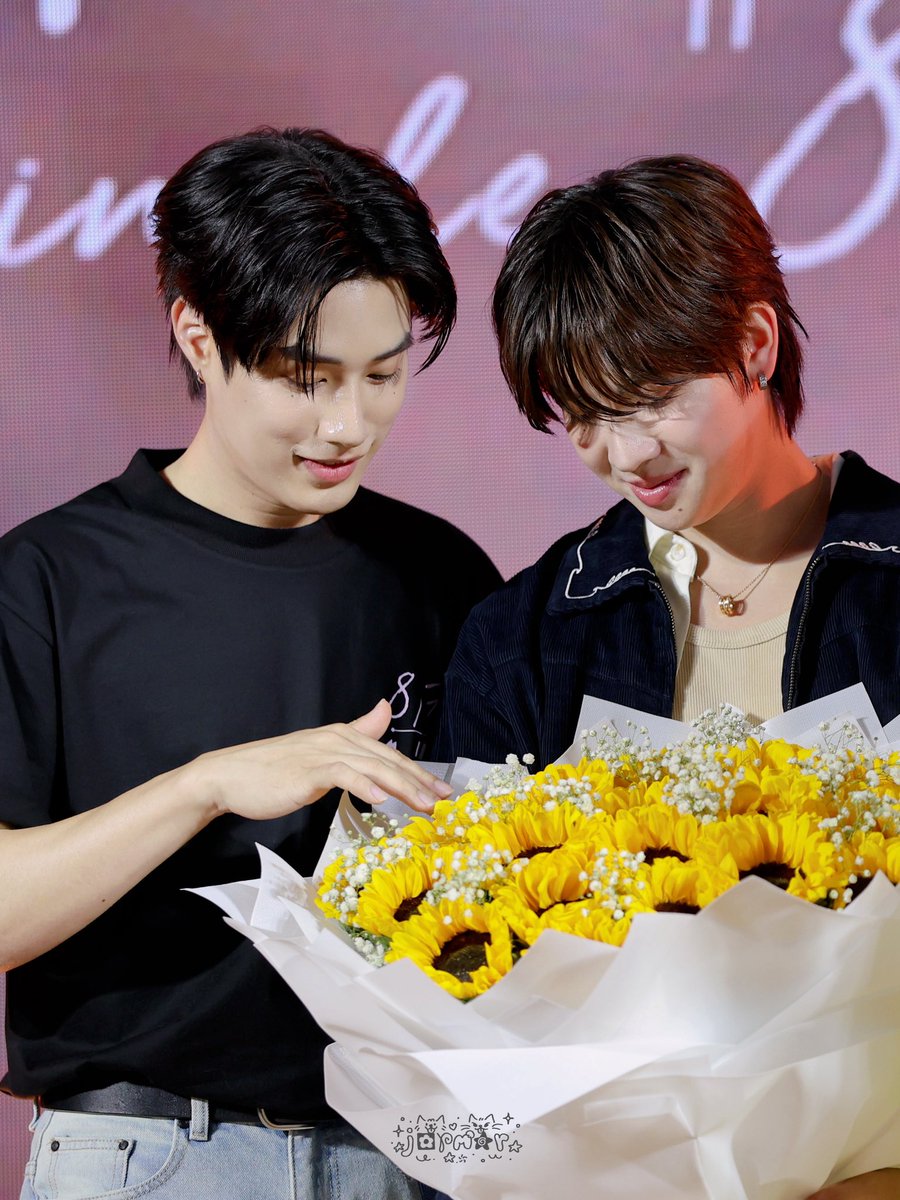 jormorqw's tweet photo. คนตั้งใจรักมาเจอกันมันดีแบบนี้นี่เอง 🥺💘✨

FIRSTONE 8PER7 DAY
#FirstOne2ndShowcaseDay
#TleFirstone https://t.co/Vw0ahjavnv