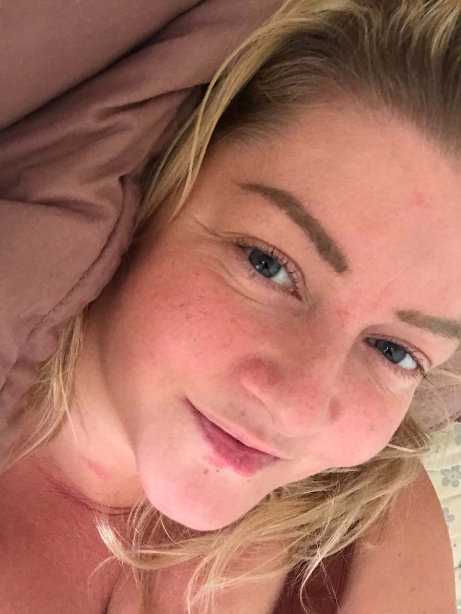 sweskjaldmaer's tweet photo. If you can't donate, please share.

I left a destructive relationship a little over a year ago, and fled to an apartment with only a mattress to sleep on. I've come far in a year, and what's left to get is a sofa, carpet, curtains and small things for the home for it to be complete. Every single donation will help. If you want a shoutout after donation or have questions, please DM me. Thank you, guys. 🤍 

https://t.co/Ax6oxUTD0x