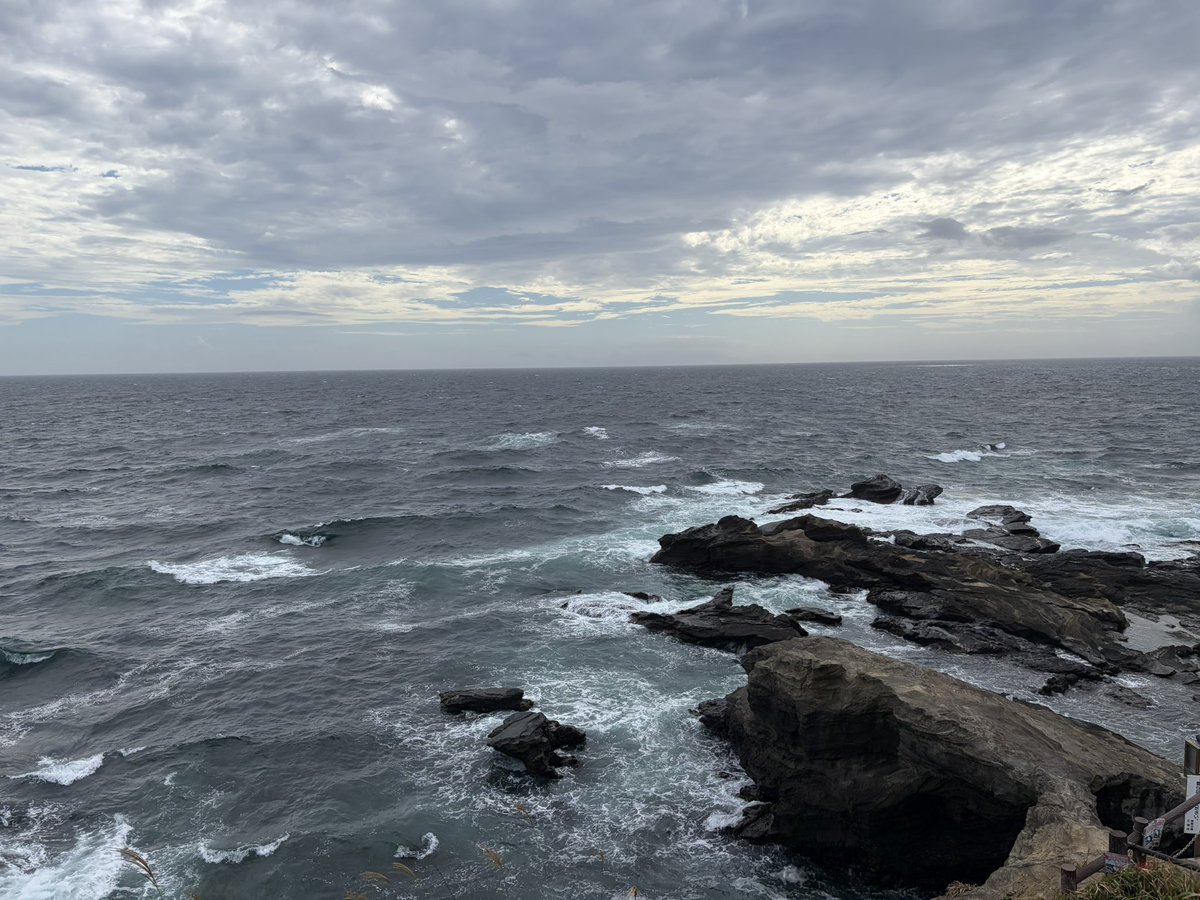 xq___lhk's tweet photo. 海行ってきた https://t.co/cTLR6dtUYM