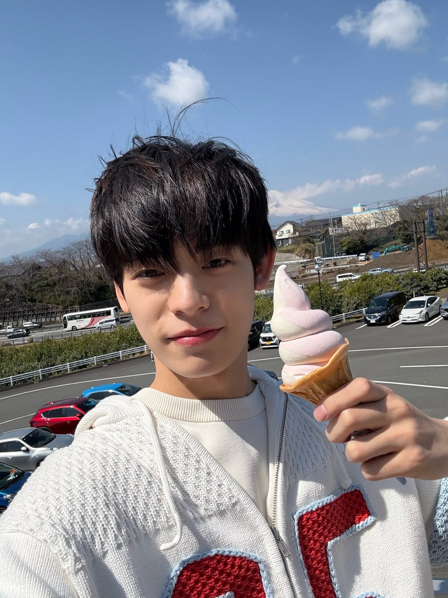 teeteebaipor's tweet photo. น้องป๋อเวลาอยู่กับของหวานแล้วแฮปปี้เอ็นจอยทุกครั้งเลย เด็กที่รักการหม่ำ ๆ ที่ฉุด 🫳 https://t.co/Lse0SyNeS4