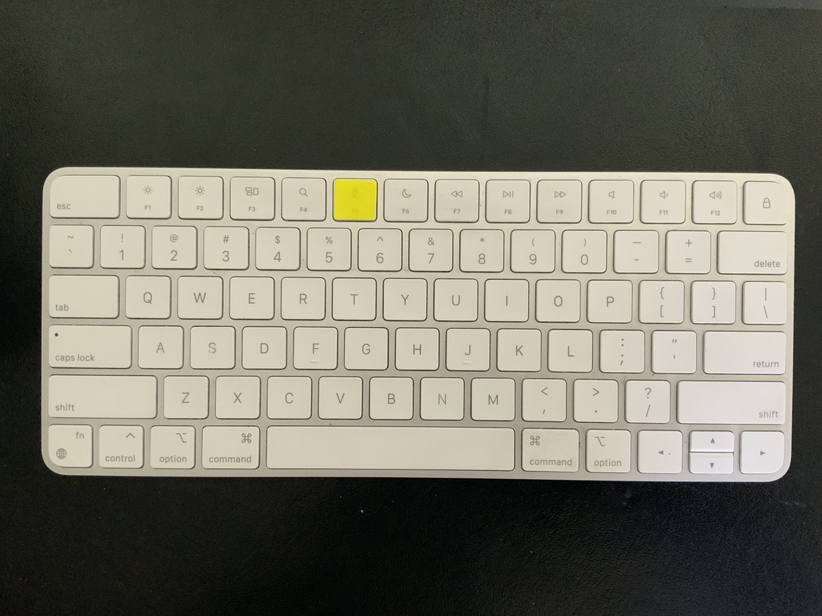 Vintuitive's tweet photo. Now I won't accidentally put all my devices into 'Do Not Disturb' mode while triggering Siri AI. 🟨👍 https://t.co/rJjC8WOA4v