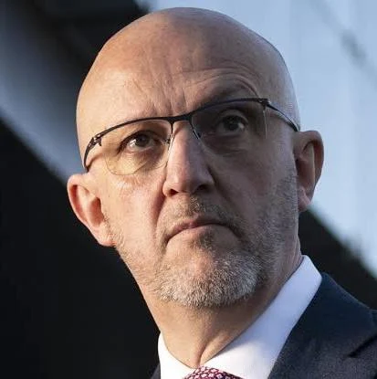 Ausbobsmit's tweet photo. It's high time Mike Burgess steps down from ASIO. 

On his watch, we've had  a shocking terrorist attack on  Jews and now on Helen Haines. It is a terror attack on Haines, motivated by the climate cult. 

ASIO bangs on about "right wing Nazis" and yet, I have not seen a single attack carried out by the so-called Nazis. 

Mike, you've failed Australia.