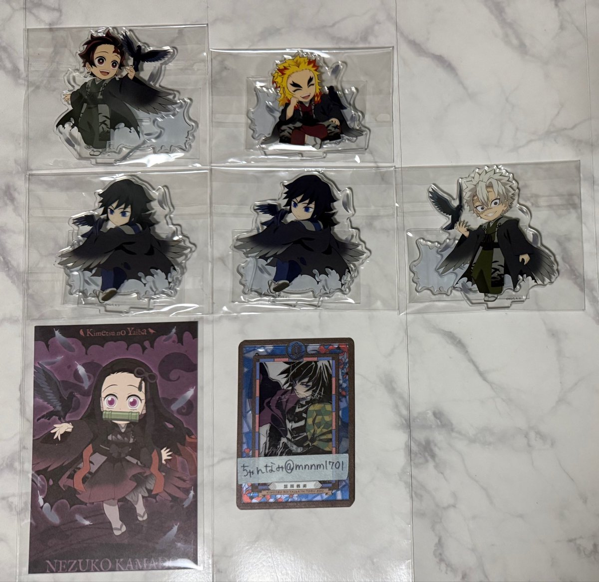 mnnm1701's tweet photo. 【交換】鬼滅の刃 ufotable ハロウィン 2026 ポストカード アクスタ

譲：画像1～3

求：画像4、5(左上から右下へ優先度)／🎃アクスタ 玄弥

✅別募集 義勇最優先。
✅画像1アクスタは、⭕️含む3:3＞2:2以上の交換。
✅画像2は⭕️含む交換最優先。
✅紙類は複数提供可能。 https://t.co/mDmb8Xb2Sl
