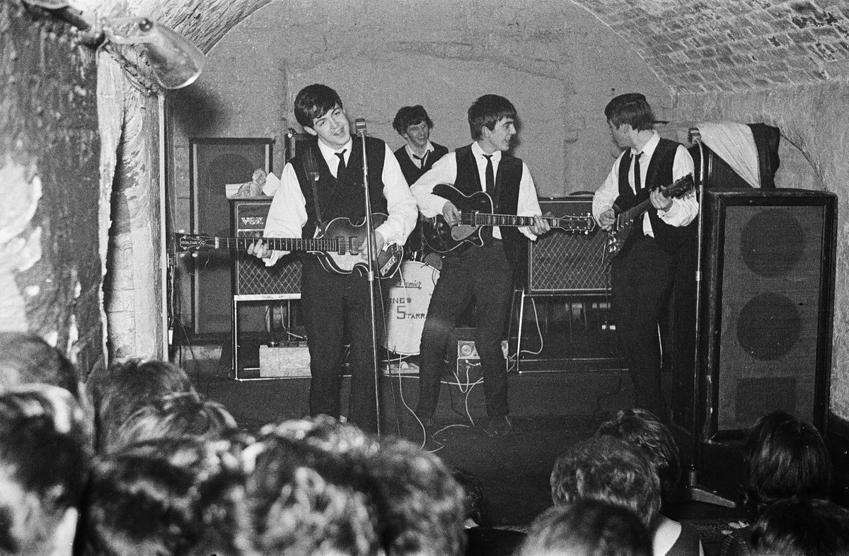 usm_thebeatles's tweet photo. これ以上に近づけるなんて、想像もつかない https://t.co/EBCrjjpsJg
