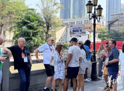 KongHyper68971's tweet photo. The core of China Haul lies in immersive cultural experience rather than simply expanding the sales volume of goods. https://t.co/wHLfJrrcqa