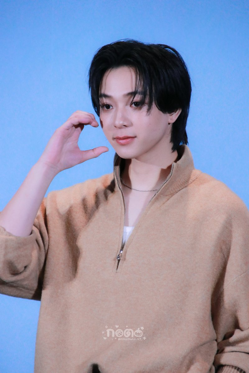 followu_kt's tweet photo. ตื่นแย้ววว มาลงรูปบาสเด็กบาสดีกว่า 

:: 18092026 :: 

BBAS EXCLUSIVE FS
#FriendlyMeFansignxBas
#บาสเด็กอ้วนที่แท้จริง https://t.co/8Lz9VhKlDX