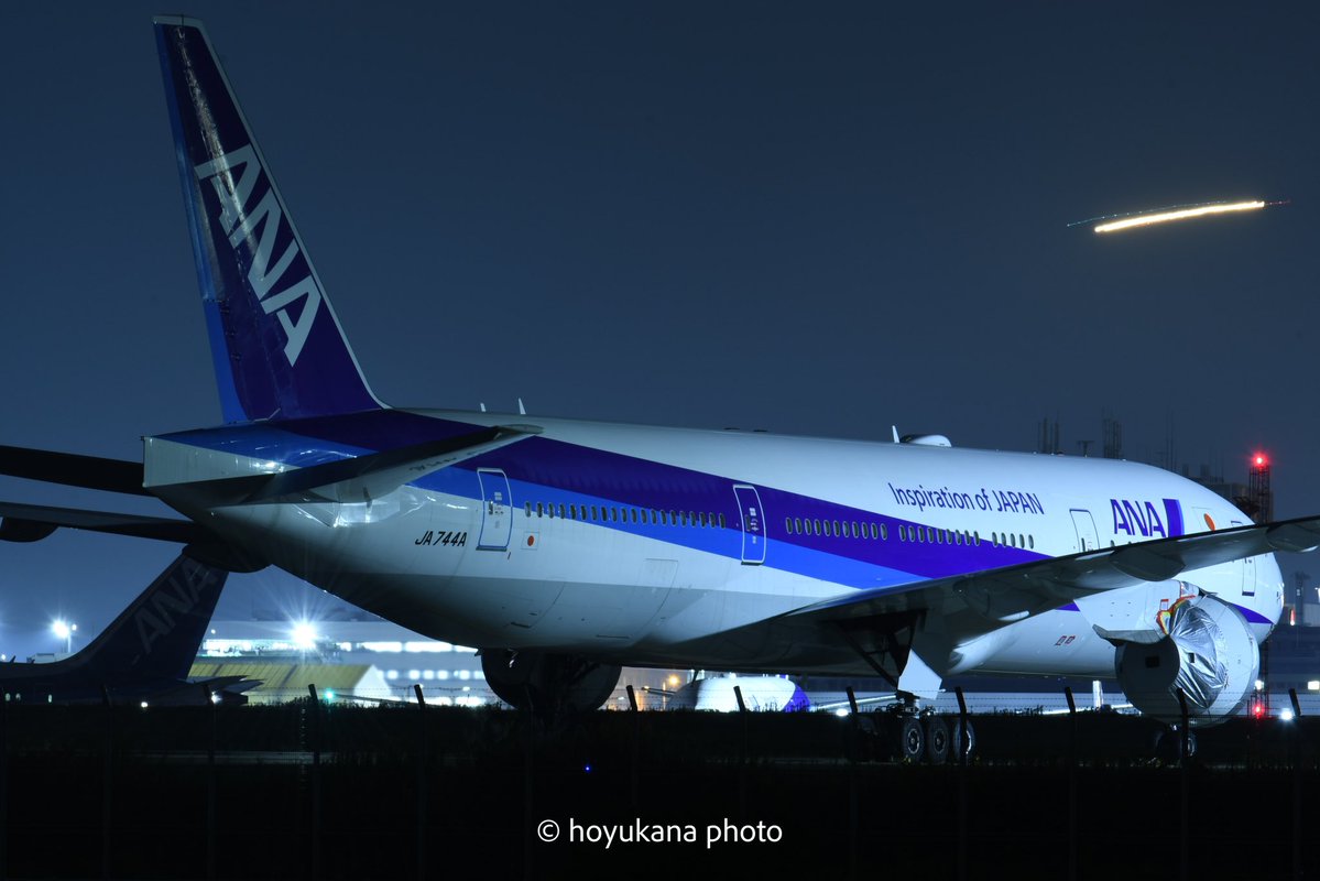 honaumakasunao's tweet photo. ⁡🔵全日空 Boeing 777-200 (JA744A)🔵
⁡
よく見たら…👀‼️
エンジンが外れてる⁉️😳🔧
整備中でしょうか❓🤔

普段は大空を飛び回るANAの大型機
いつもと違う姿で駐機中✈️
⁡
#全日空 #allnipponairways #aviationphotography  #flyana #京浜島つばさ公園 https://t.co/Z4DHT7oS8y