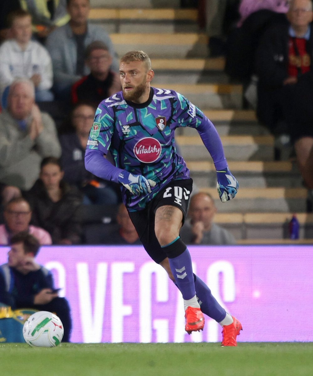 NMercato24's tweet photo. 🚨 Di Gregorio non è felice al Bournemouth dove è relegato al ruolo di secondo portiere e sta spingendo per tornare in Italia a gennaio 💣

@aldo_odla79 🤝

#Calciomercato #20ottobre https://t.co/l1ZcytBANe