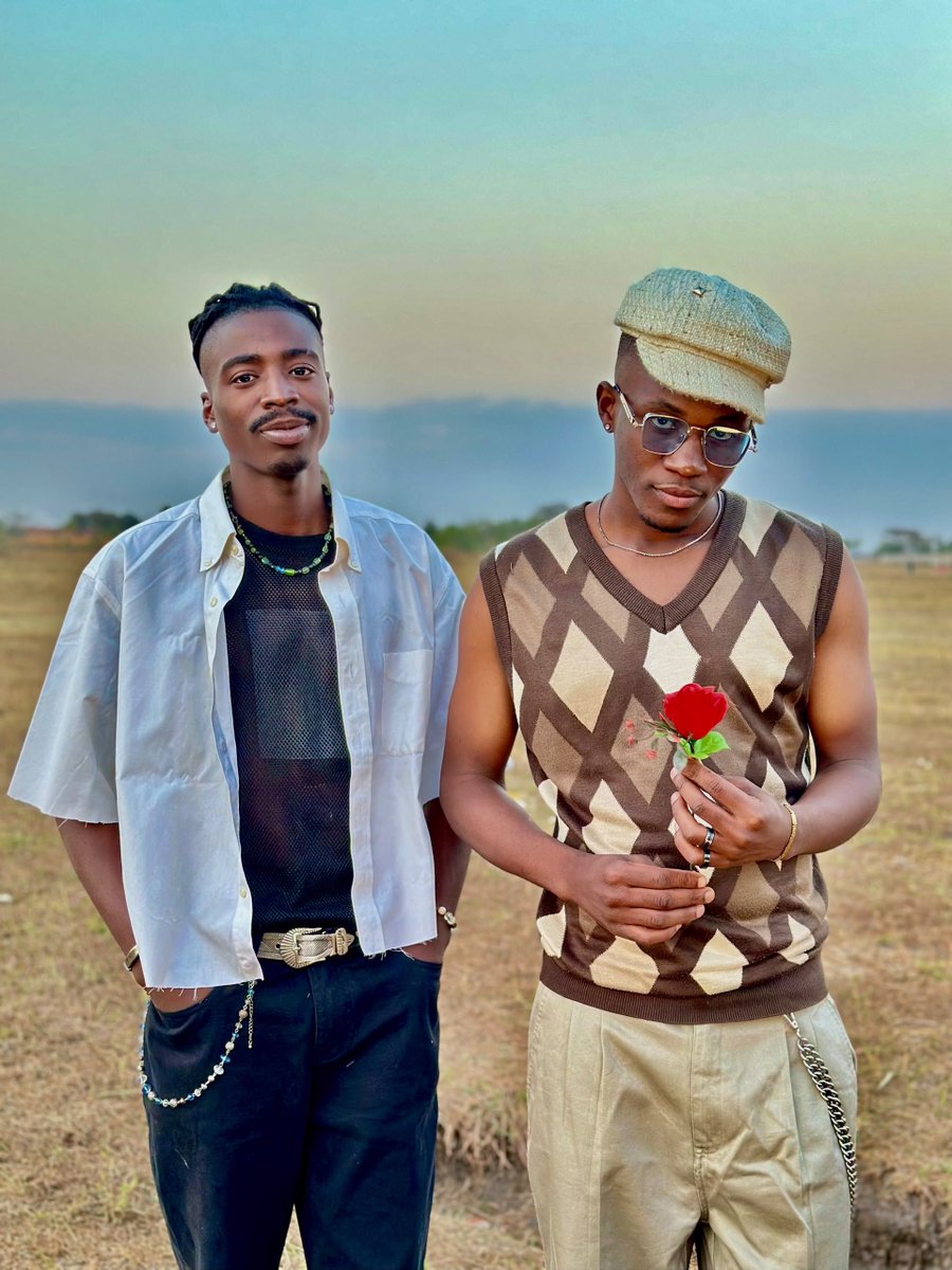Loki_Megaa's tweet photo. Huplex thossa and Juju Matrixx just gave us a lovely tune "Tayale" 

Kwa amene simunamvere koma ndinu loverboy ngati ine, mukuchedwa pati🔥🤣 tap hereee
https://t.co/W7Vjg9h7v3

#Tayale
#HuplexThossa https://t.co/WXZScN12qz