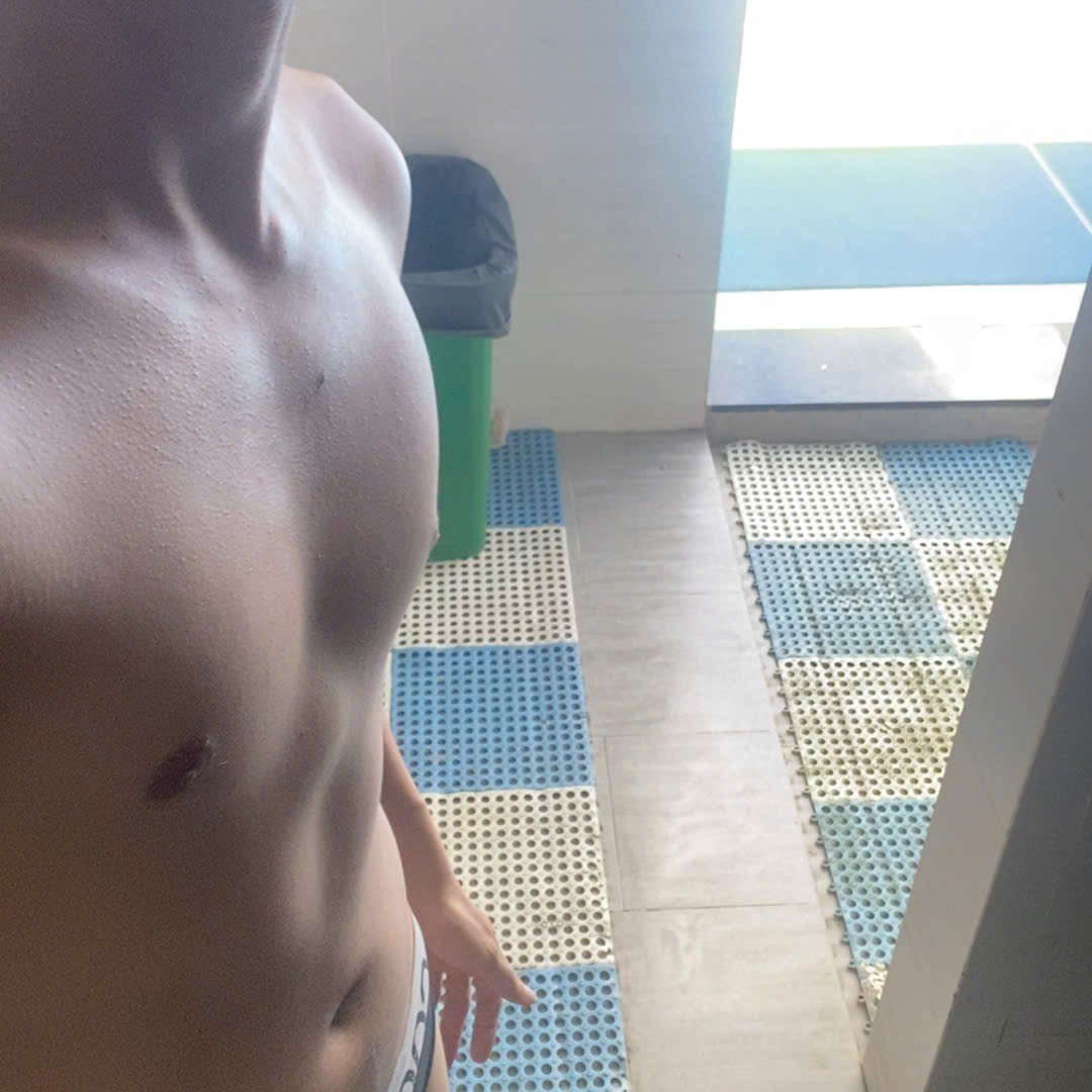 hoa_chung92437's tweet photo. Tìm bạn sài gòn ngày 28/10 nè 😁 https://t.co/NMjugxlWrV