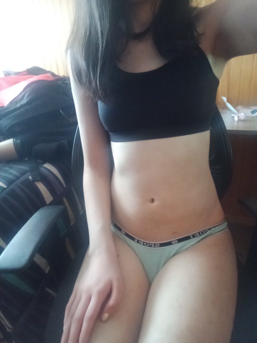 Harina_Meel's tweet photo. Si pueden, porfis vean el Link que dejé en mi biografía, demoré en hacerlo, pero según yo me quedó bonito uwu
Es "EL MELIVERSO", o sea, mis redes, mi mundo, para que no me pierdan de vista ❤️‍🔥

Suena super spam, pero ahí ven ustedes si les sirve la info qwq 🫶🏻 https://t.co/jqkC8xeENJ