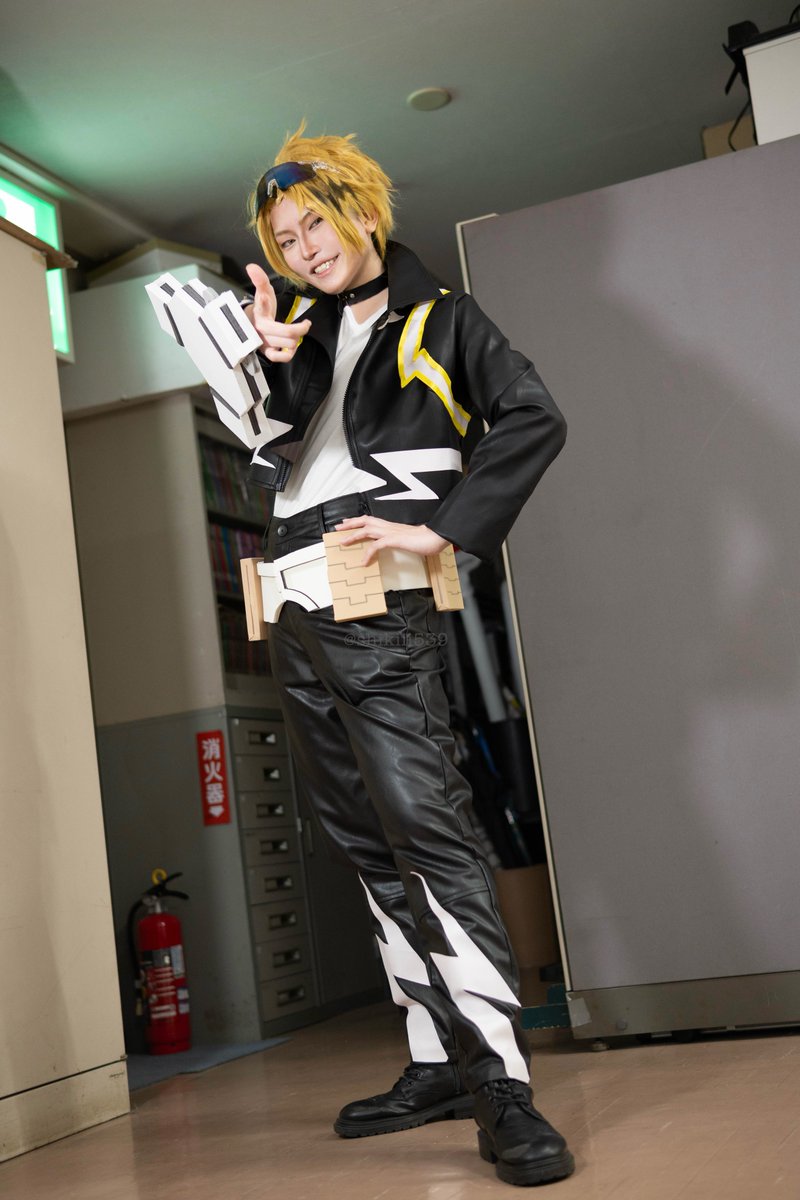 shikiii539's tweet photo. cosplay ヒロアカ/上鳴電気
📸@camera_KMN  #あに街高取
·
スタンガンヒーロー
               〘 ⚡️チャージズマ⚡️〙 https://t.co/90q7nKzqL6