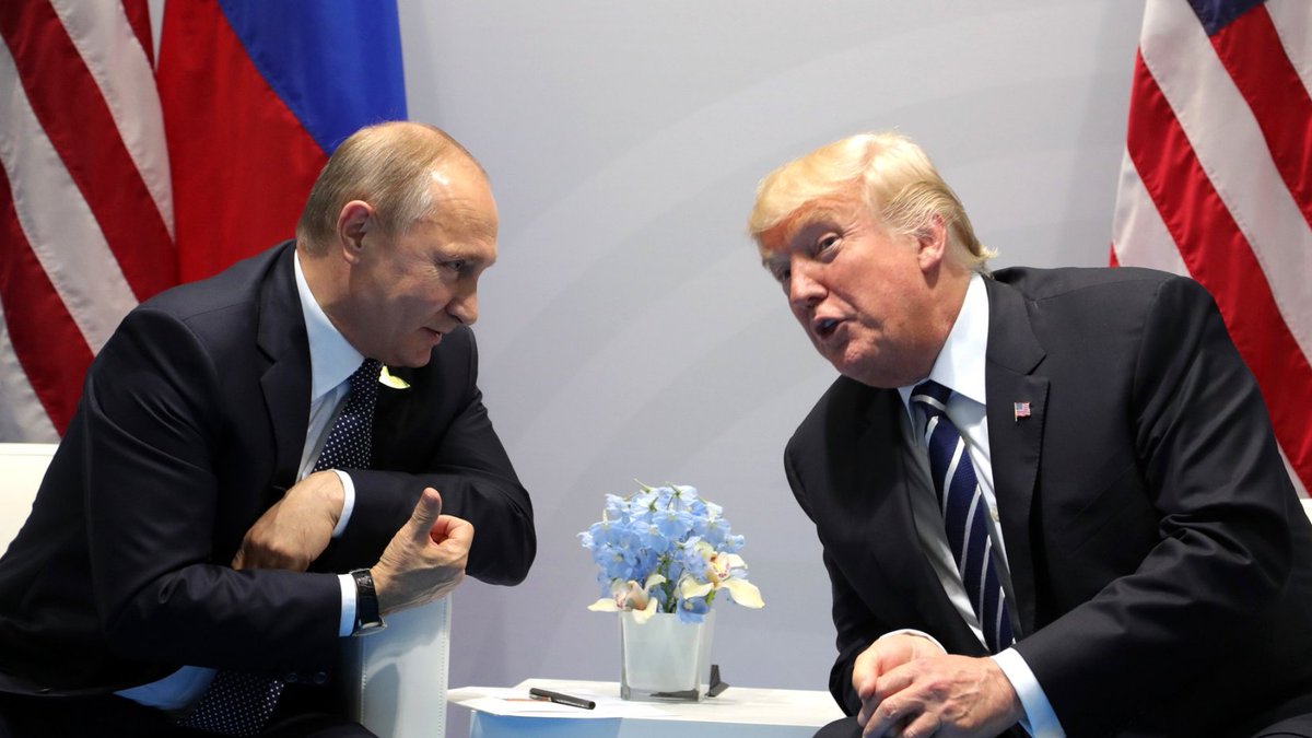 RadioWNET's tweet photo. „Donald Trump wraca do polityki nacisku na Kijów, żeby Ukraina zakończyła wojnę i wsparcia Rosji poprzez umowy handlowe, z powodu zaniepokojenia politycznymi konsekwencjami wzrostu cen paliw w USA” - Marek Menkiszak, ekspert ds. Rosji OSW @MarekMenkiszak @JasminaNowak 👇
https://t.co/ydKyrW1s0R