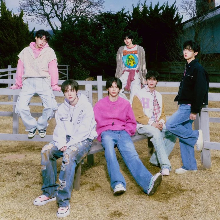 kchartsmaster's tweet photo. TEMPEST has disbanded, YH Entertainment announces.

The agency confirmed that the members will focus on individual activities moving forward.

Hyuk will enlist in the military on October 26, while LEW will leave the agency on November 1.

https://t.co/b9Qzbr3kSy https://t.co/oPbUBBgaZ2
