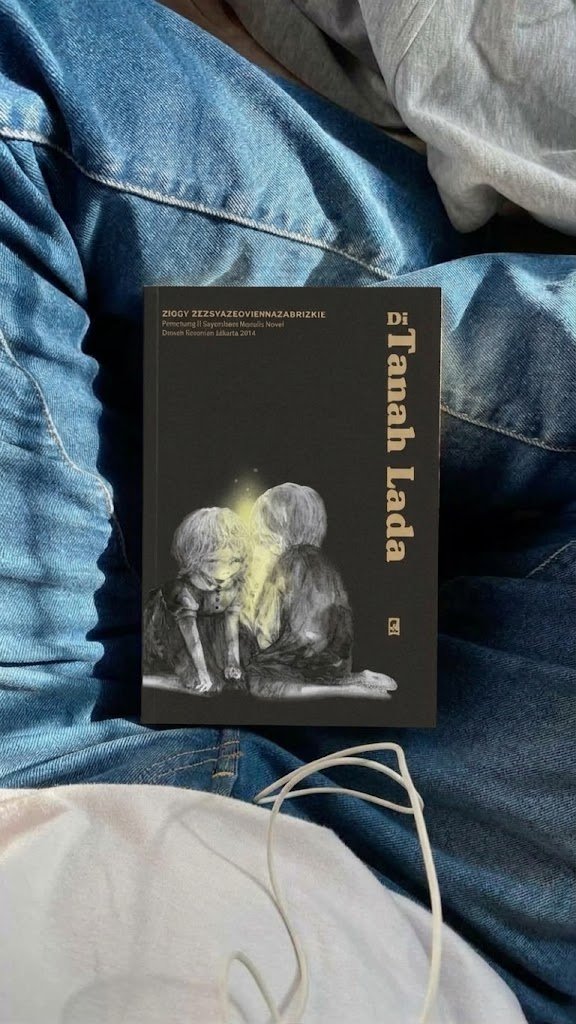 Verdandis_bf's tweet photo. Dikit lagi beres baca ni buku, tapi udah pengen banget nulis "surat untuk ava" 😞 https://t.co/jQCxBUs07Z