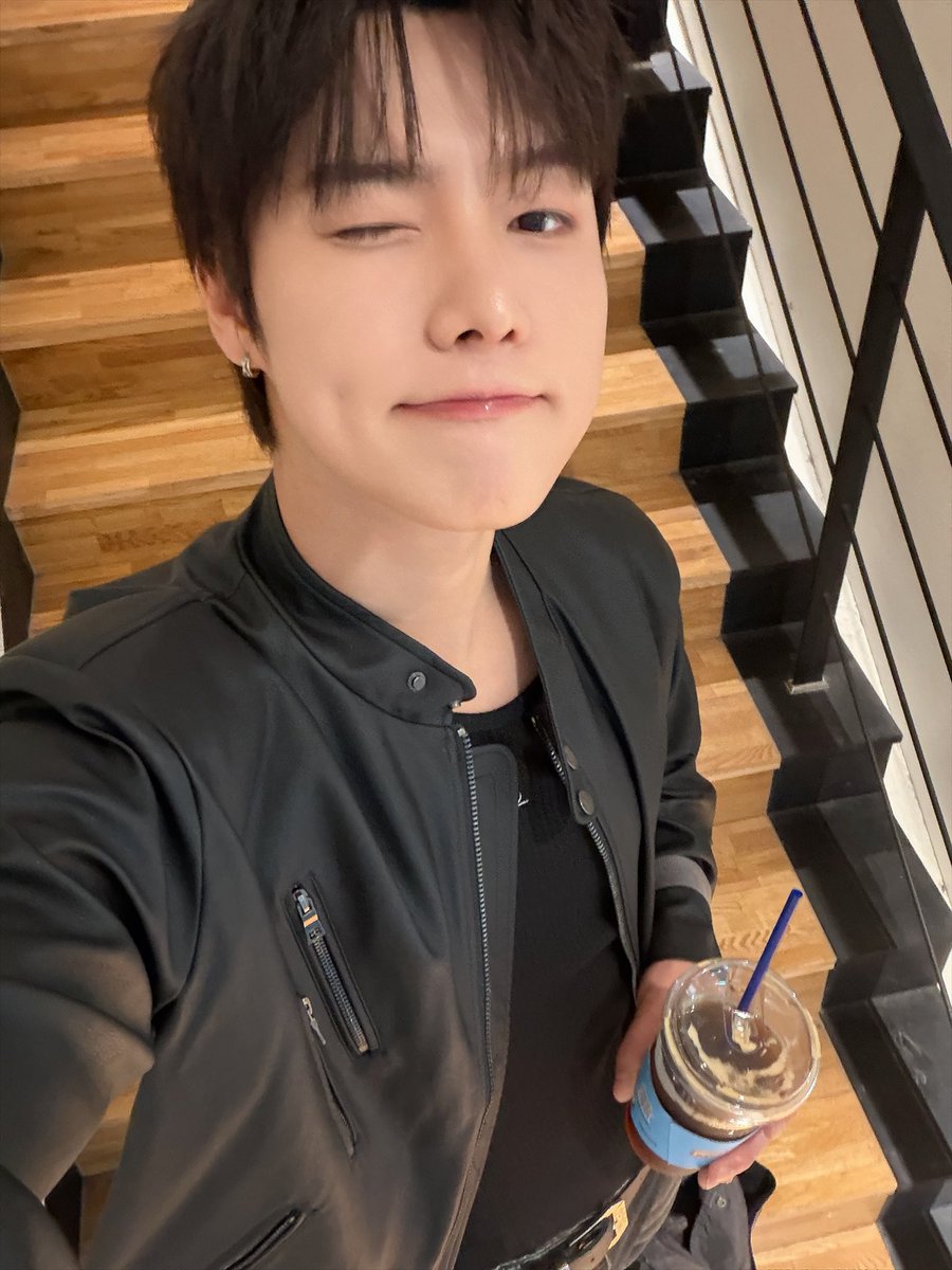 4tkdh5_'s tweet photo. 앙앙…. https://t.co/UHCS1so4mO