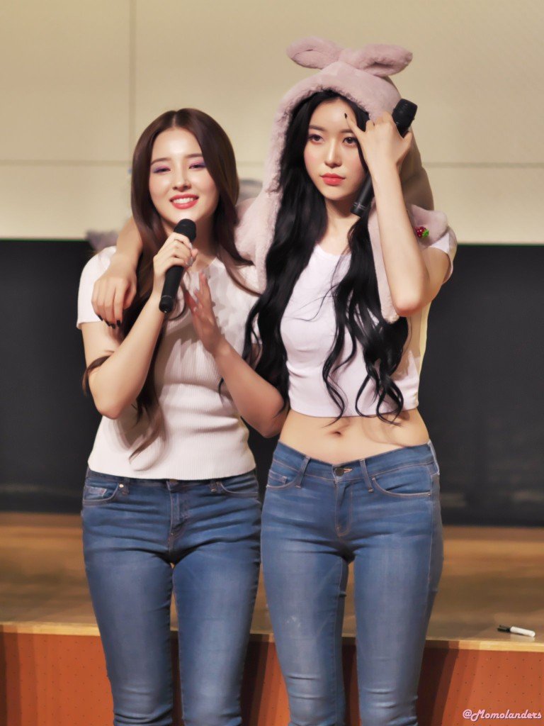 SunDaisy3194952's tweet photo. To help Nancy and Jane win, please vote more actively! Nancy is 2,033 votes away from 2nd place, while Jane is currently in 11th. Let’s support the girls-keep those votes coming!🔥🔥🔥
 
https://t.co/BqmOYJtfz3

https://t.co/JgHiCROY56

#MOMOLAND #NANCY #JANE https://t.co/9zB8nyZ3Cq