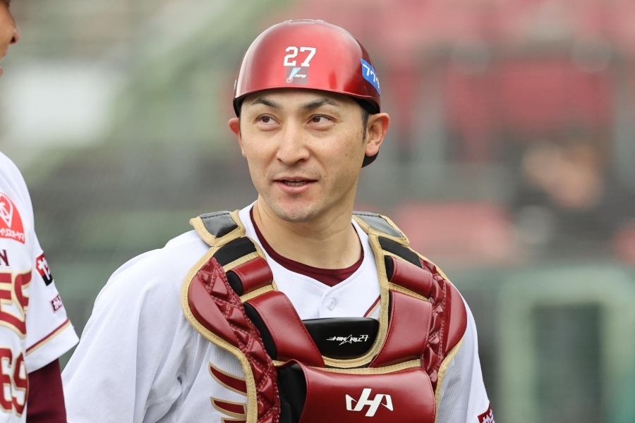 gnomotoke's tweet photo. 楽天、伊藤光に戦力外通告　球団発表（Full-Count）-Yahoo!ニュース https://t.co/IfqSCbJE8i

楽天は20日、伊藤光捕手に対し、来季の選手契約を行わない旨を通知したと発表した。 https://t.co/LUFYG3Y9Gn
