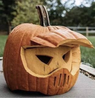 JustanOlguy's tweet photo. Now, this is how you carve a punkin! https://t.co/0Ad8xaZzZN