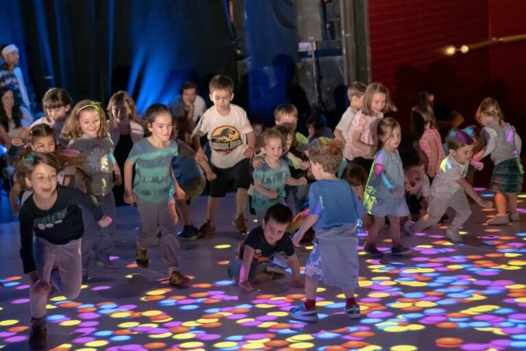 queplus's tweet photo. El Teatro Chapí de Villena presenta el espectáculo familiar «Mini Break»
https://t.co/aZe8HEe24E https://t.co/URnAfp153q
