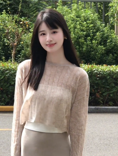 fightinggirl008's tweet photo. 投稿1：武平县政府路附近
本人很漂亮，人照9成，，有女友感

这座城下雪那天，我在窗边站了很久，想和谁共白头一次。#龙岩 https://t.co/vUd6FNxsPb