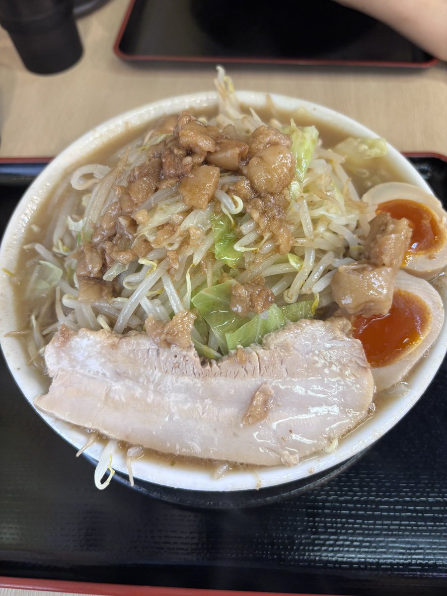 5orillamaru's tweet photo. とんこつ豚らーめん飛燕にて豚らーめん
麻酔で半分感覚なくとも俺は啜る。
閉店するから混んでたのか知らんけど、隣の研究所含め混んでたな。 https://t.co/pnSeiOSrO2