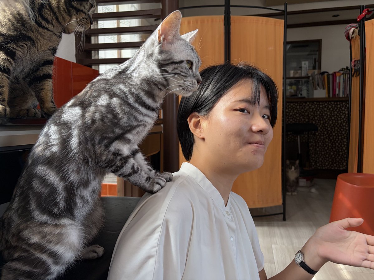enkare_radio's tweet photo. 🎶第26回 #エンカレ 🎶

いかがでしたか？

今月は猫のいるカフェ「Adagio」さんを取材しました🐈

猫カフェ初心者の方も、
猫との新しい楽しみ方を見つけられるかもしれませんね🐾

次回は浜松にある、とあるお餅屋さんを取材！
次回もお楽しみに！

アーカイブはこちら👇
https://t.co/DG7eUGQfo3 https://t.co/72rBM7jYIN