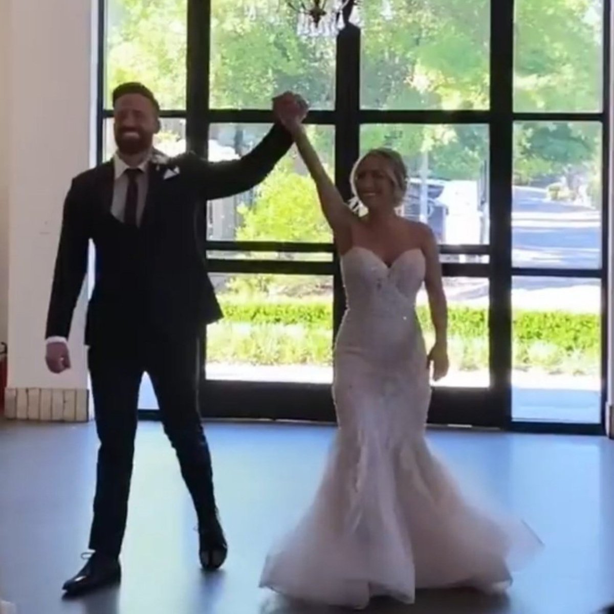 vlad0817_'s tweet photo. Retired gay4pay actor.
He is married now😭😭😭 https://t.co/vI1mJXXiyW