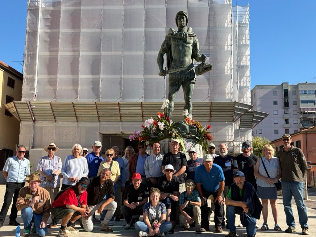 thefactory1944's tweet photo. Ieri sono venuti in visita al nostro museo un gruppo di americani del S. Amorose Battlefield tour  #thefactory1944 #ww2 #WWII  #battagliadiaprilia #ww2history #ww2museum #ww2veteran #museiitaliani #secondaguerramondiale #esposizionemusealebattagliadiaprilia #stephenambrosetour https://t.co/02sZcj1yaW