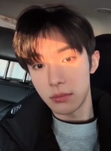 XDniwei's tweet photo. 崔秀彬约会得男主？
据说是个在美国留学得中国学生
约会的时候并不知道是崔秀彬
我看这个就是一个男媛呢？ https://t.co/VABiI7Vh9G