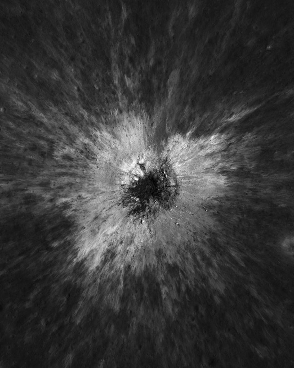 NaturellScience's tweet photo. A giant new crater was discovered on the Moon

NASA spacecraft observations revealed a crater approximately 222 metres wide and up to 43 metres deep, formed by an impact in 2024. https://t.co/9JQ5RTX3JT
