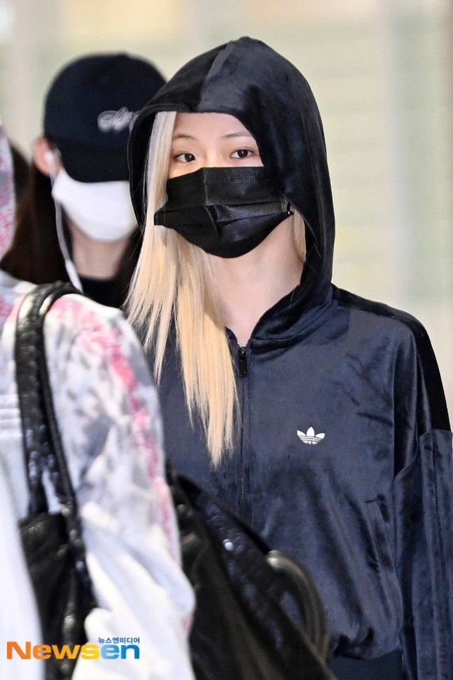 ruruzteam's tweet photo. [📰] 261019 - NEW NAVER ARTICLES ABOUT RUKA

Please react, recommend &amp; share!

🎯: 30 REACTIONS

🔗 https://t.co/BSH5tOhBsv
🔗 https://t.co/AahGIQhP1z
🔗 https://t.co/eUVoQGtmzb

베이비몬스터 루카 #RUKA #루카 #KAWAIRUKA
#베이비몬스터루카 #BABYMONSTER https://t.co/OzkLI2r42s